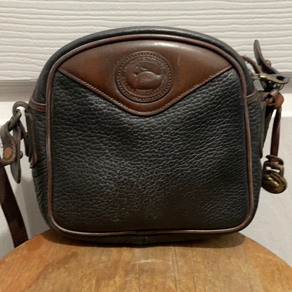 Dooney & Bourke Handbags - Vintage Dooney & Bourke Crossbody